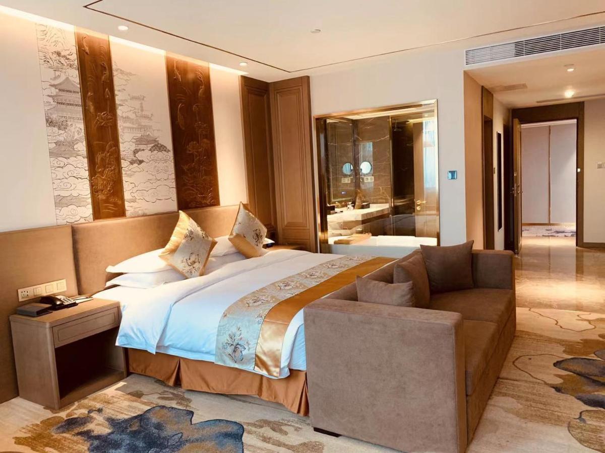 Baoying Jinling Hotel Exterior photo
