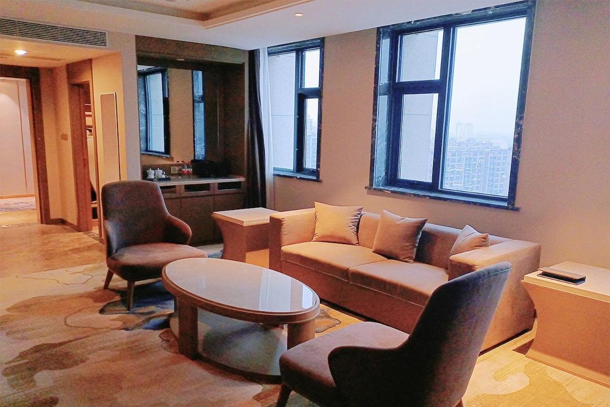 Baoying Jinling Hotel Exterior photo